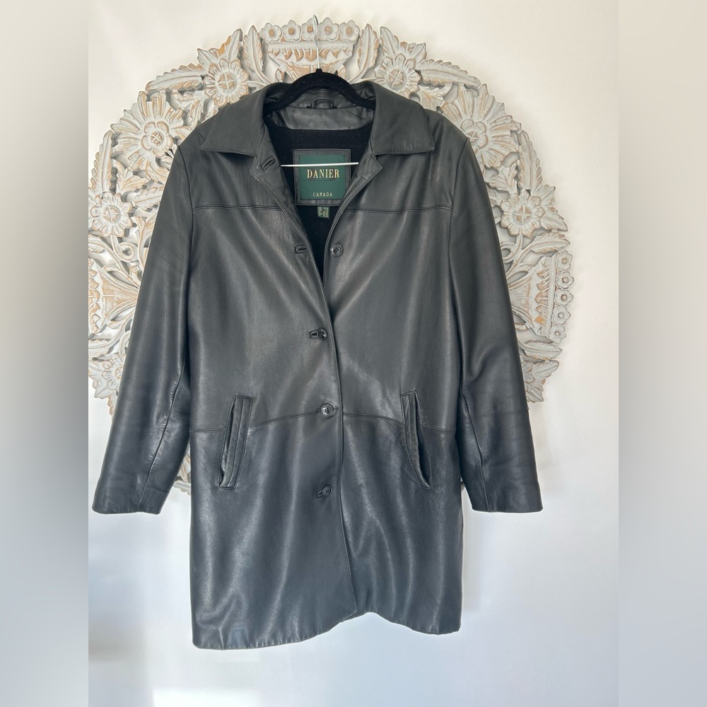 ISO vintage Danier Black Leather Jacket Size Large
